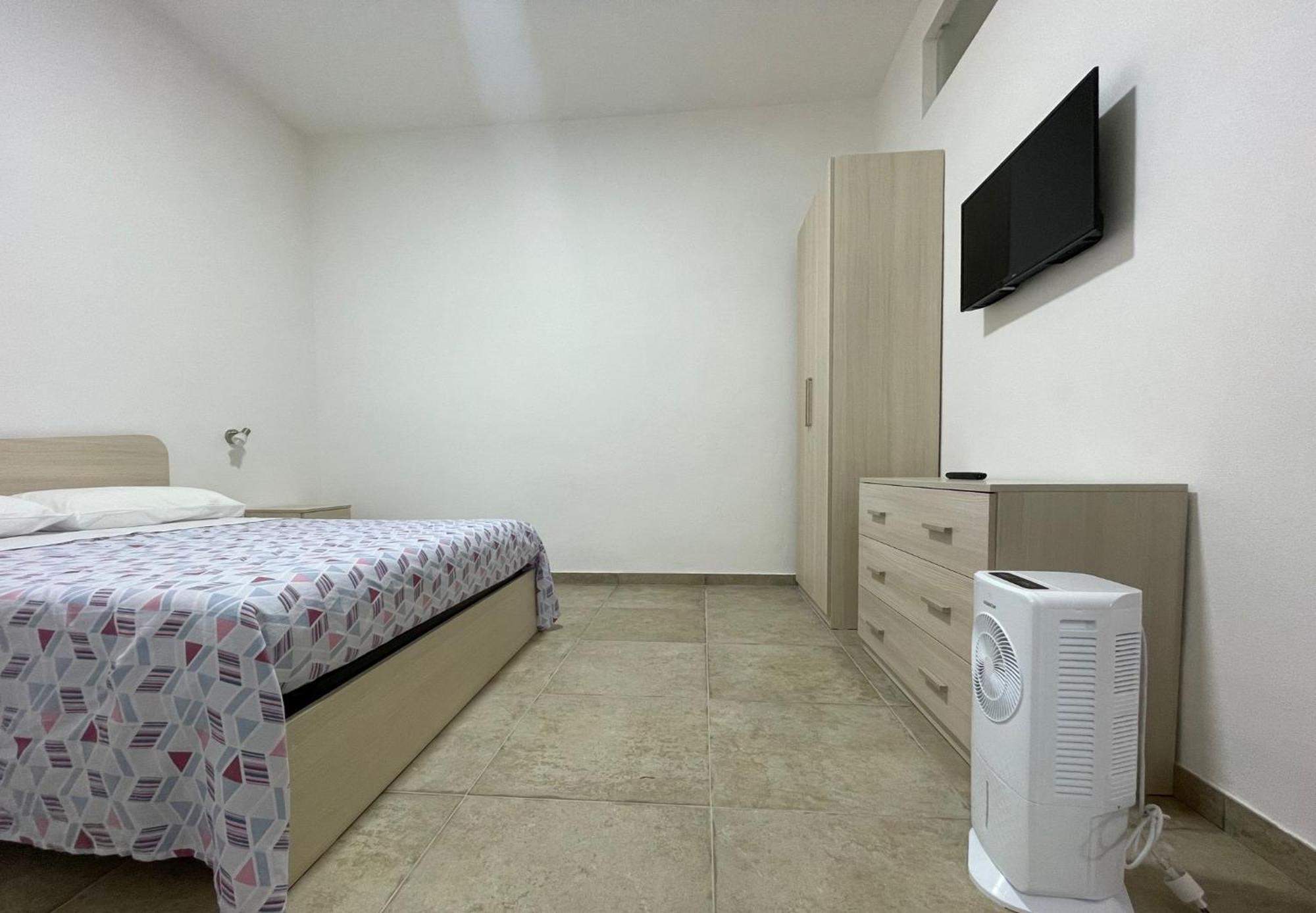 Perrone Apartment *